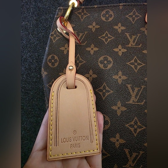 LV Monogram Canvas Graceful PM shoulder bag with a Pivoine. - Picture 3 of 10